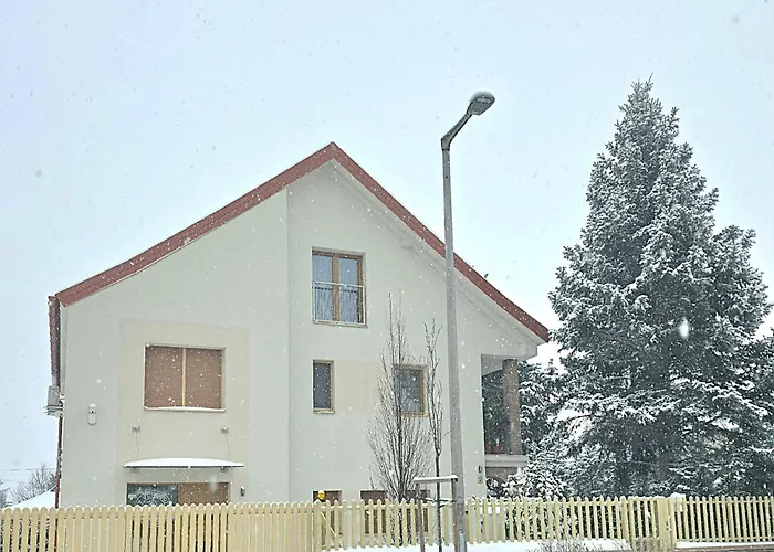 Vendeghaz 아파트 *